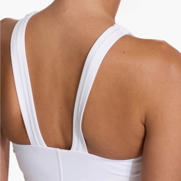 Vuori Volley Dress - Picture 4 of 7